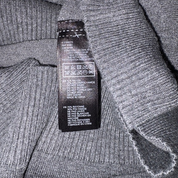 Forever 21 Womens Sweater with Bow - Picture 7 of 7